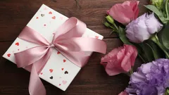 Was man einer Frau zum 8. März schenken kann: zeitlose, klassische Ideen