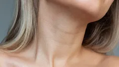 Einfache Gewohnheiten, die helfen, die Haut am Hals jung und straff zu halten.