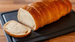 Warum du auf keinen Fall vorgeschnittenes Brot kaufen solltest: Gründe, über die niemand spricht